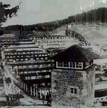 Un camp particulièrement sinistre — Le camp de Flossenburg